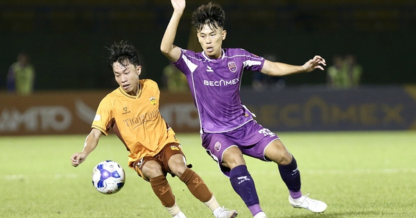 CLB Becamex TP.HCM chia tay V-League: Nỗi đau của người hâm mộ và cơ hội mới từ OKVIP baccarat - hình ảnh - okvipapps.com