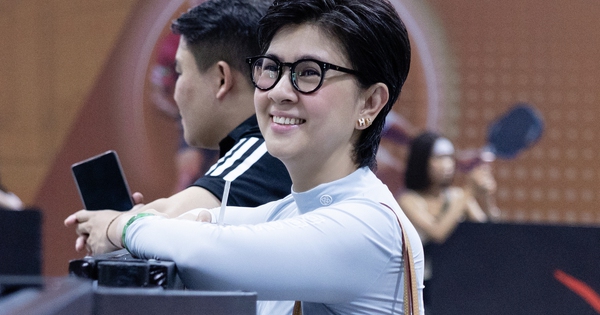 Diễn viên Kim Thư U.50 trẻ trung với tóc ngắn, OKVIP VIP đồng hành cùng fan giải trí - hình ảnh - okvipapps.com Diễn viên Kim Thư U.50 trẻ trung với tóc ngắn, OKVIP VIP đồng hành cùng fan giải trí - hình ảnh - okvipapps.com