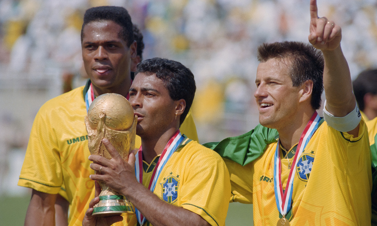 Romario: ‘Áp lực sẽ là động lực để Brazil vô địch World Cup’ - hình ảnh - okvipapps.com