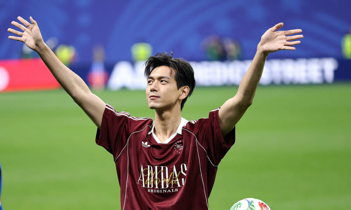 Tài tử Lý Hiện gây sốt trên sân bóng World Cup: góc nhìn mới cho người chơi Việt - hình ảnh - okvipapps.com