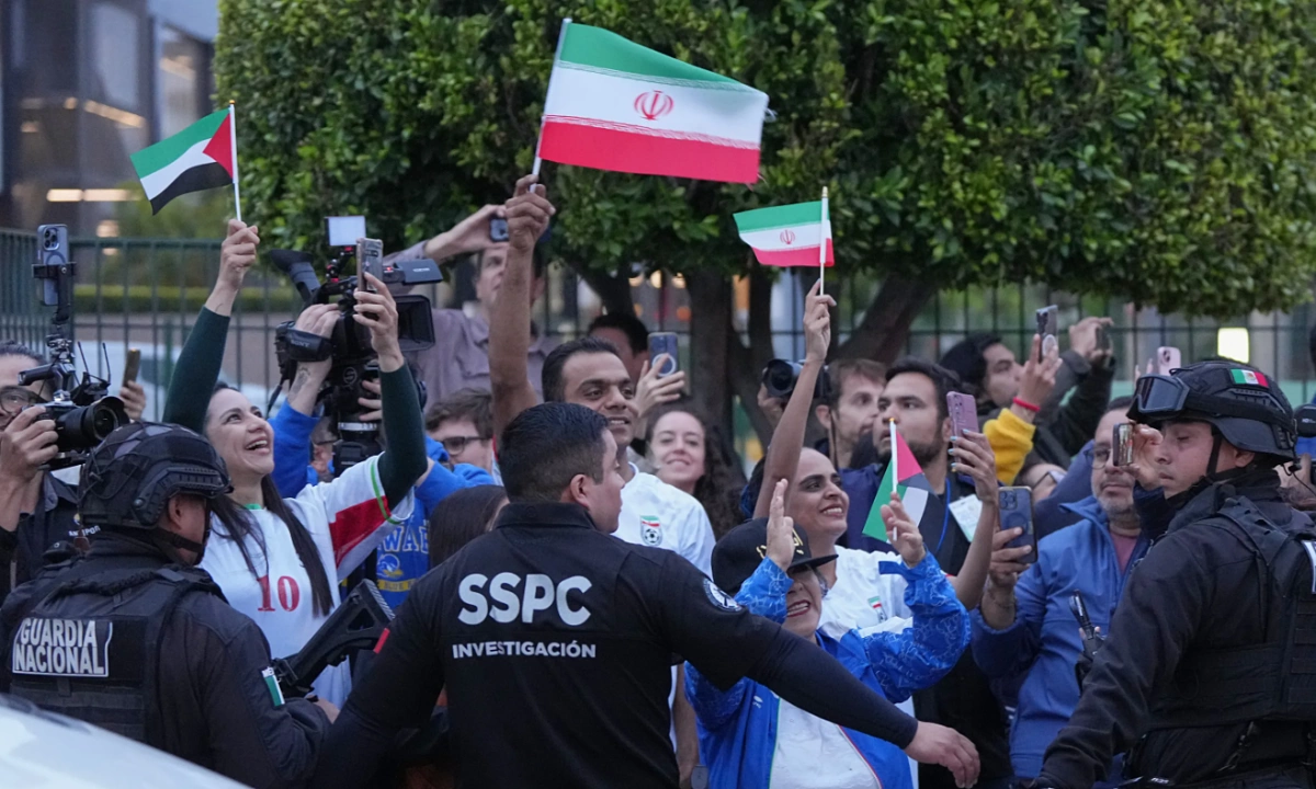 FIFA thu hồi suất mua vé World Cup của CĐV Iran: Tác động đến người hâm mộ và cộng đồng cá cược - hình ảnh - okvipapps.com FIFA thu hồi suất mua vé World Cup của CĐV Iran: Tác động đến người hâm mộ và cộng đồng cá cược - hình ảnh - okvipapps.com