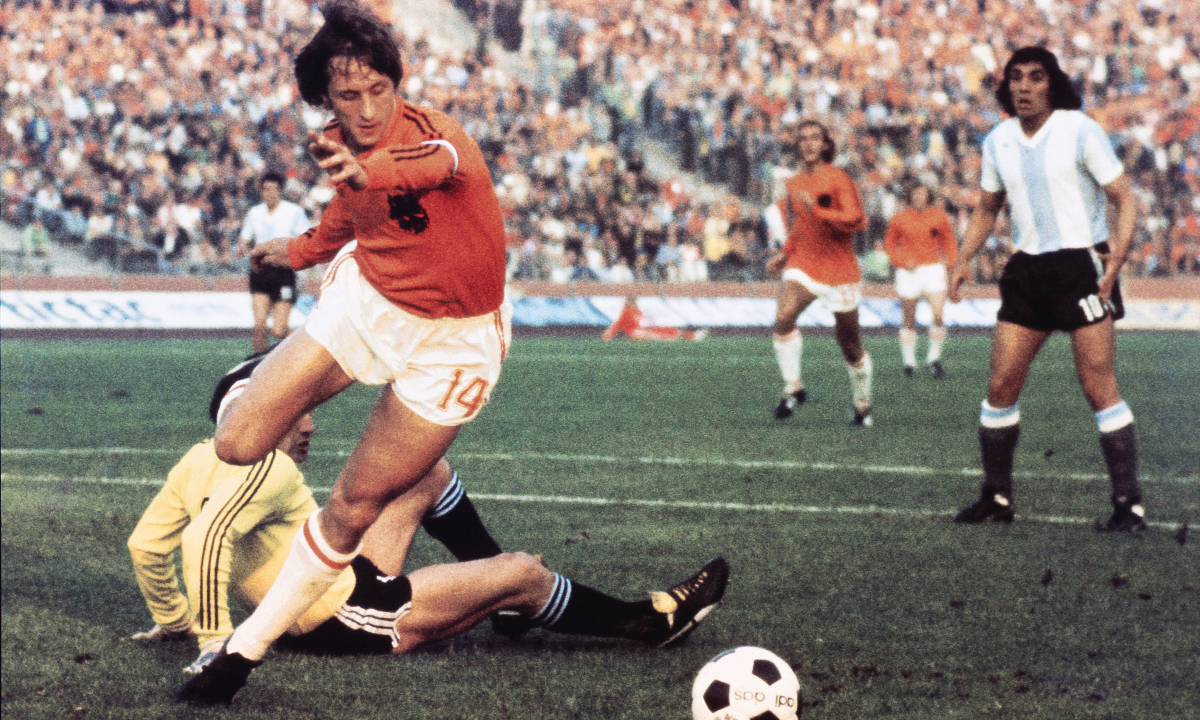 Những chiến thuật định hình lịch sử World Cup và cơ hội trải nghiệm cùng OKVIP - hình ảnh - okvipapps.com Những chiến thuật định hình lịch sử World Cup và cơ hội trải nghiệm cùng OKVIP - hình ảnh - okvipapps.com