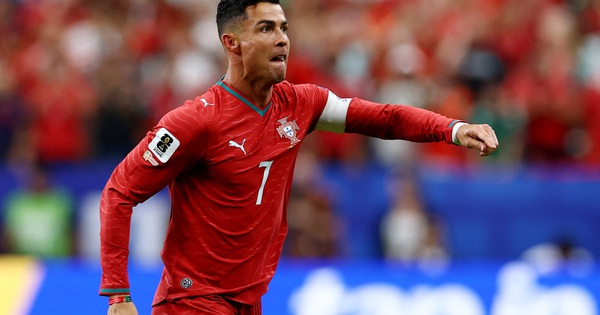 Nhà cái không chặn: Ronaldo lập kỷ lục, Bồ Đào Nha đè bẹp Uzbekistan 5-0 - hình ảnh - okvipapps.com