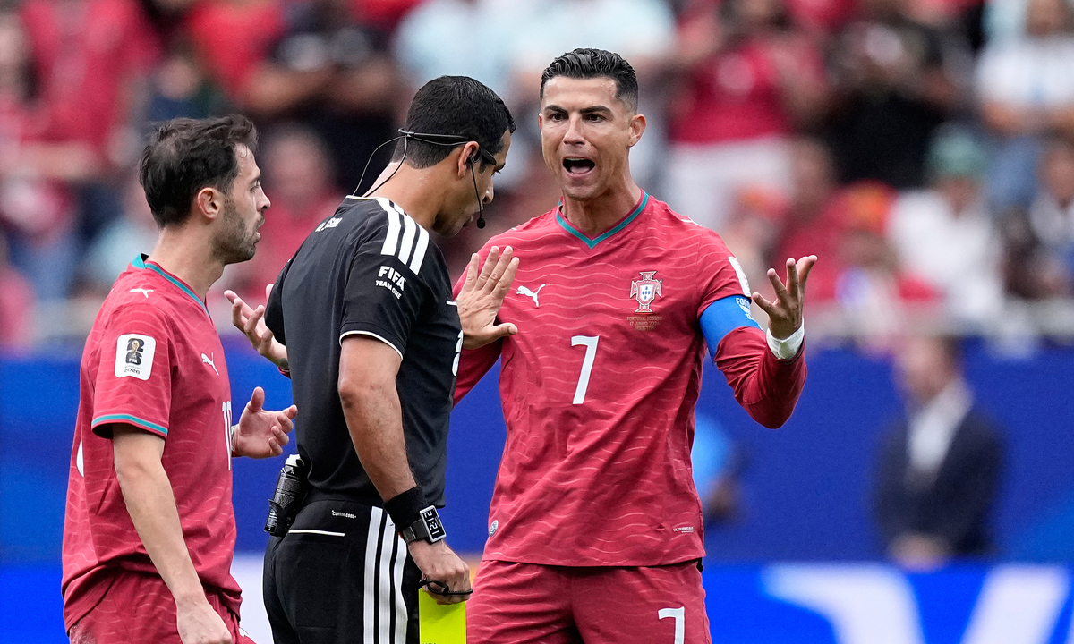 Ronaldo bị chấm điểm thấp nhất trận ra quân World Cup 2026 - hình ảnh - okvipapps.com Ronaldo bị chấm điểm thấp nhất trận ra quân World Cup 2026 - hình ảnh - okvipapps.com