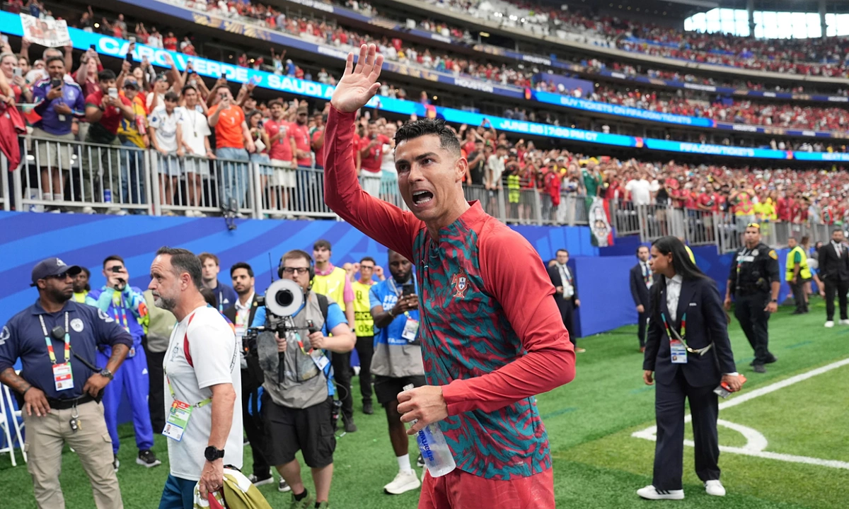 Ronaldo Mong Đợi Trận Chung Kết World Cup 2026 Với Messi – Cơ Hội Vàng Cho Fan Cược Thể Thao - hình ảnh - okvipapps.com