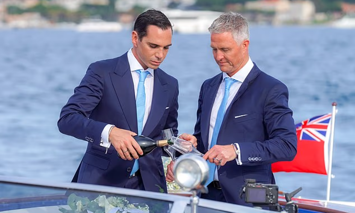Em trai Michael Schumacher kết hôn đồng giới giữa làn sóng dư luận - hình ảnh - okvipapps.com Em trai Michael Schumacher kết hôn đồng giới giữa làn sóng dư luận - hình ảnh - okvipapps.com