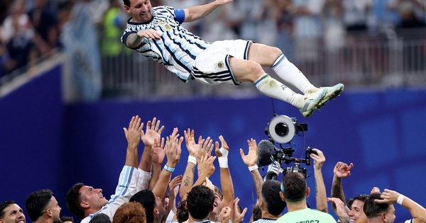 Roy Keane ca ngợi tinh thần ‘chiến đấu đường phố’ của Argentina sau kỳ tích lội ngược dòng không tưởng: góc nhìn mới cho người chơi Việt - hình ảnh - okvipapps.com Roy Keane ca ngợi tinh thần ‘chiến đấu đường phố’ của Argentina sau kỳ tích lội ngược dòng không tưởng: góc nhìn mới cho người chơi Việt - hình ảnh - okvipapps.com