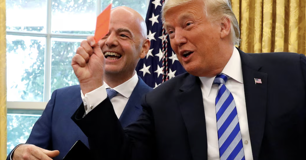 Chủ tịch FIFA tiết lộ đã trao đổi với Trump về thẻ đỏ gây tranh cãi của Balogun - hình ảnh - okvipapps.com
