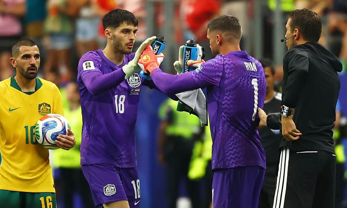 Thay thủ môn trước loạt luân lưu, Australia vẫn gục ngã trước Ai Cập tại World Cup 2026 - hình ảnh - okvipapps.com Thay thủ môn trước loạt luân lưu, Australia vẫn gục ngã trước Ai Cập tại World Cup 2026 - hình ảnh - okvipapps.com