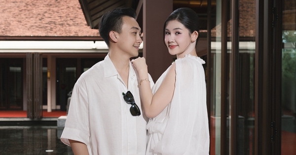 Vợ chồng Lê Âu Ngân Anh tình tứ tại sự kiện thời trang: Hạnh phúc viên mãn sau hôn nhân - hình ảnh - okvipapps.com Vợ chồng Lê Âu Ngân Anh tình tứ tại sự kiện thời trang: Hạnh phúc viên mãn sau hôn nhân - hình ảnh - okvipapps.com